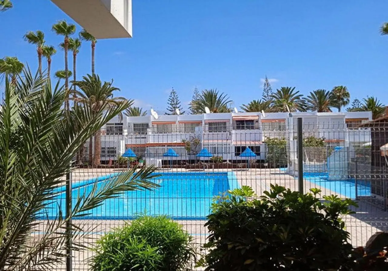 Big Property By The Beach And Natural Pool طوستا ديل سيلونثيو إسبانيا