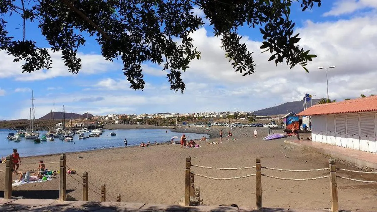 Apartment Big Property By The Beach And Natural Pool Costa Del Silencio Spain