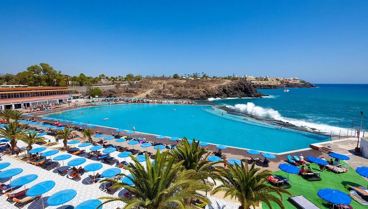 Big Property By The Beach And Natural Pool Costa Del Silencio Apartment