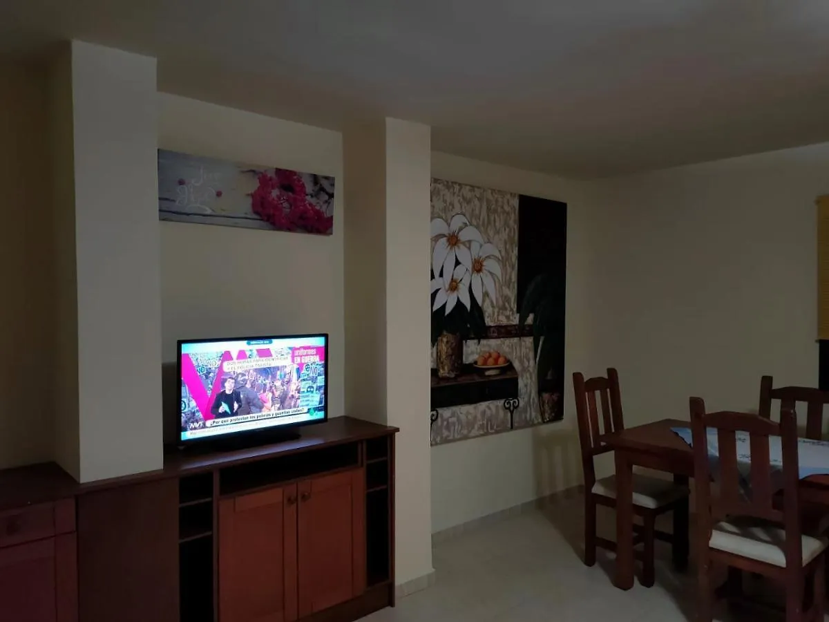 Big Property By The Beach And Natural Pool Costa Del Silencio